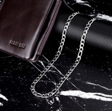 Load image into Gallery viewer, Men’s Figaro Necklace
